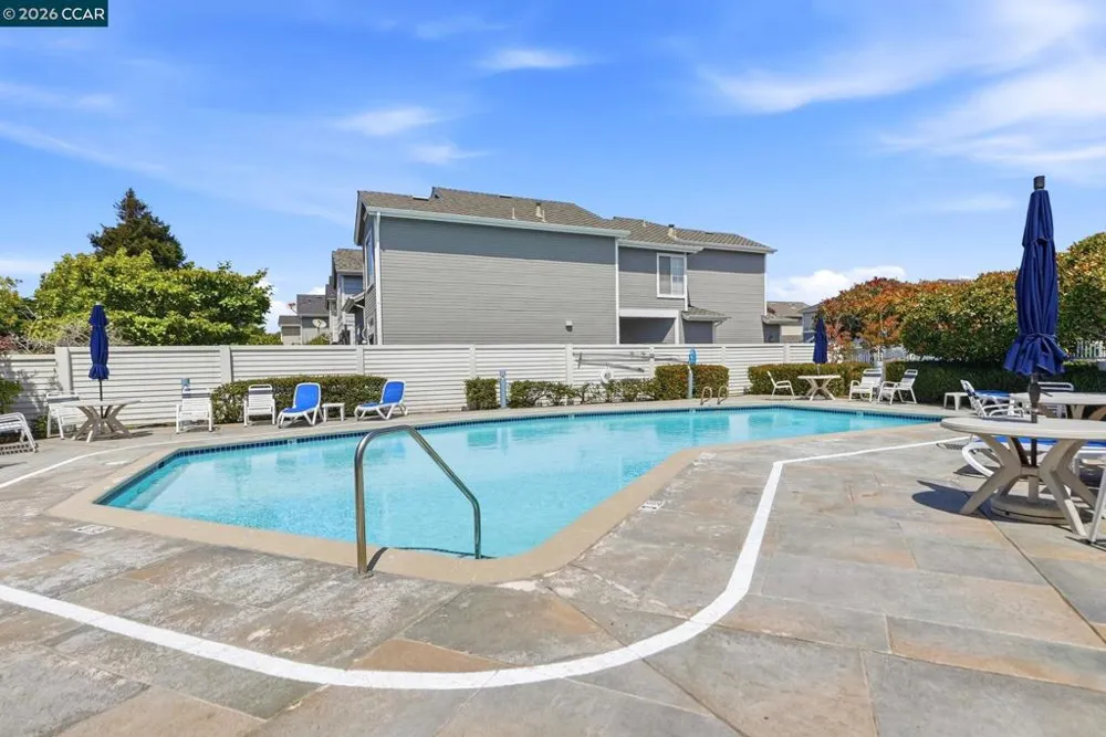11 Seabreeze Dr Richmond, CA 94804