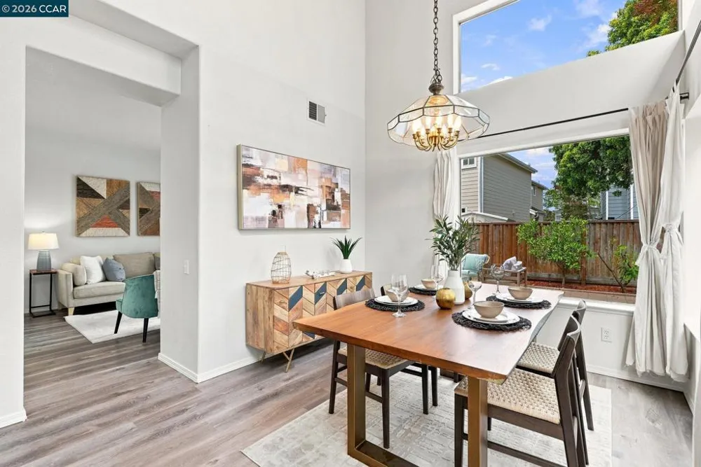 11 Seabreeze Dr Richmond, CA 94804