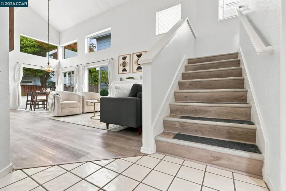 11 Seabreeze Dr Richmond, CA 94804