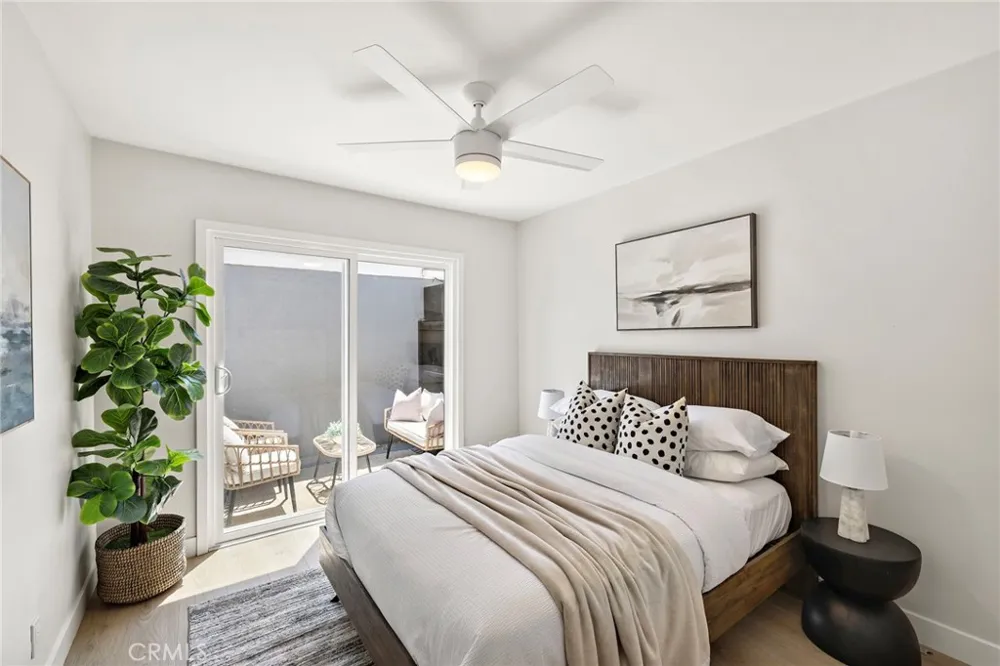 108 Danbury Costa Mesa, CA 92626