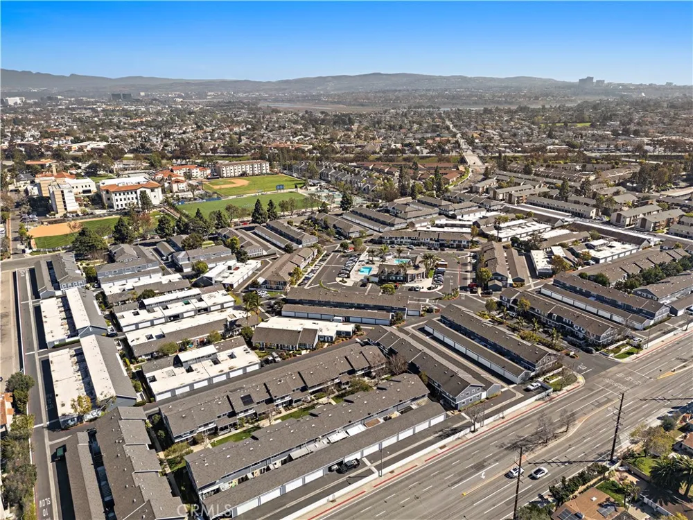 108 Danbury Costa Mesa, CA 92626