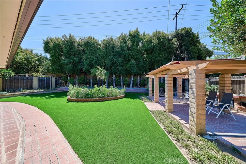 2532 Crooked Creek Diamond Bar, CA 91765