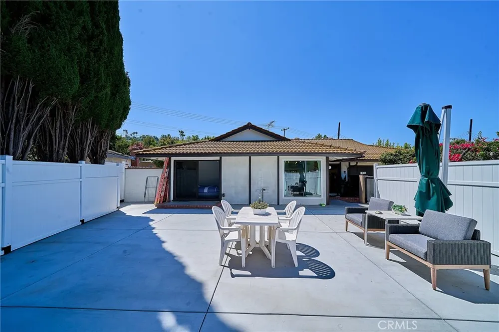 2532 Crooked Creek Diamond Bar, CA 91765