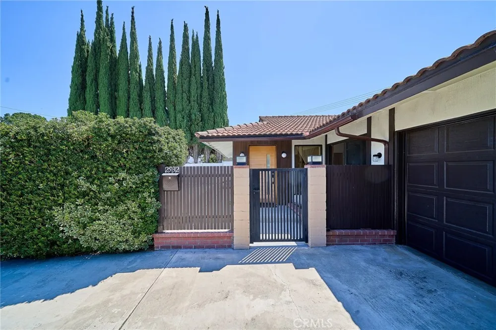 2532 Crooked Creek Diamond Bar, CA 91765