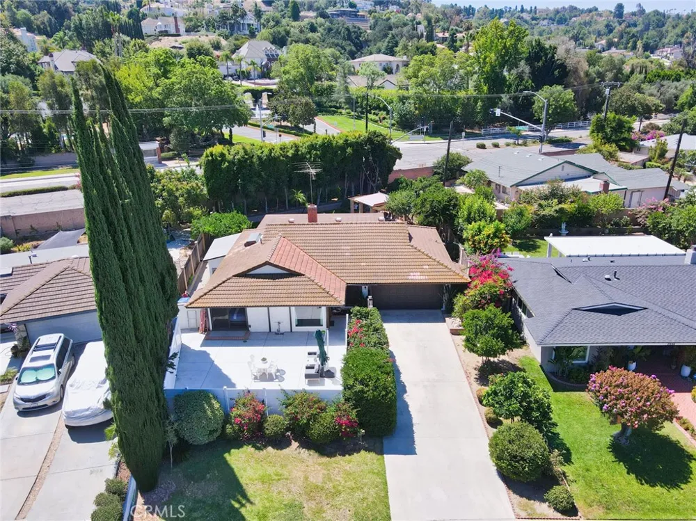 2532 Crooked Creek Diamond Bar, CA 91765
