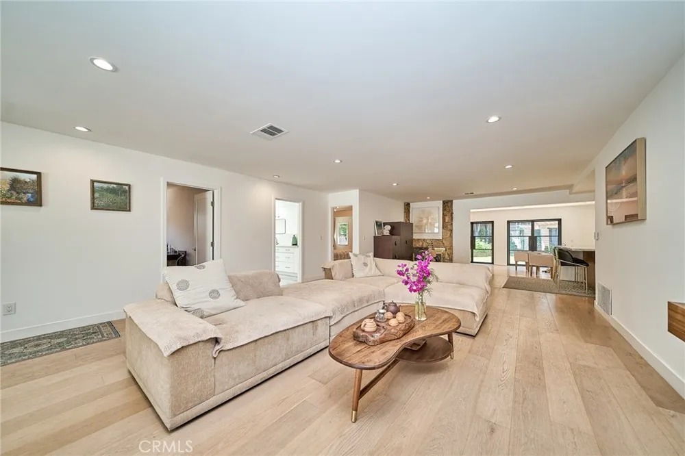 2532 Crooked Creek Diamond Bar, CA 91765