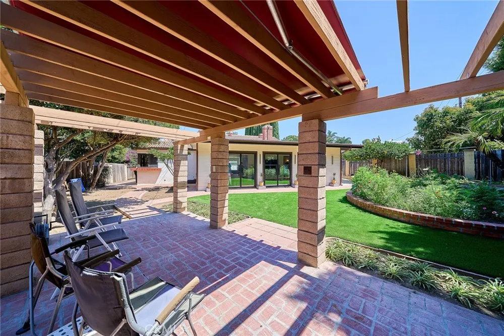 2532 Crooked Creek Diamond Bar, CA 91765