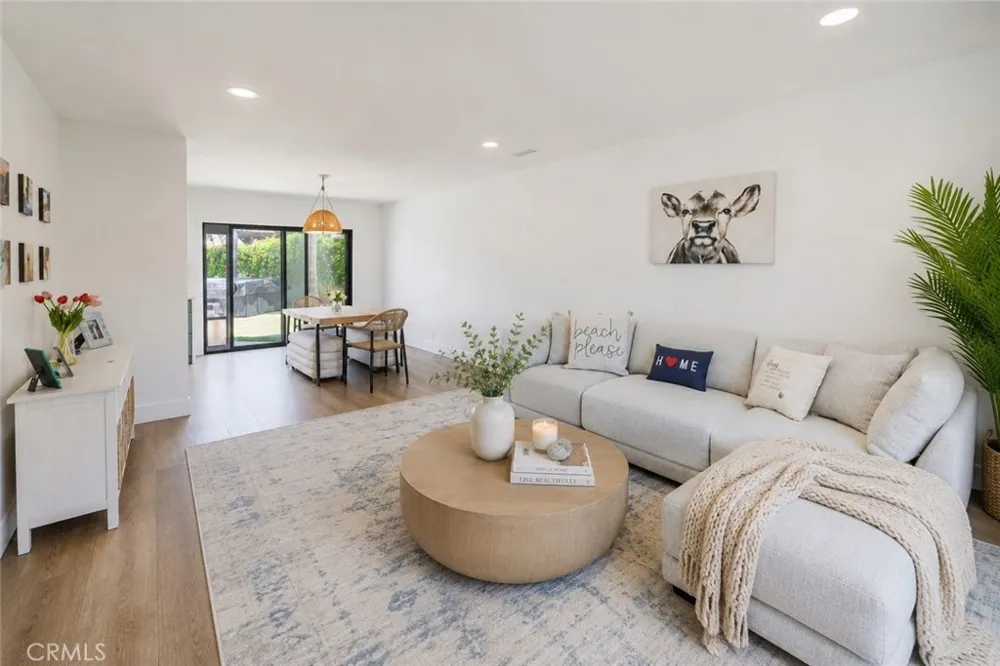 3550 Goldenrod Circle Seal Beach, CA 90740