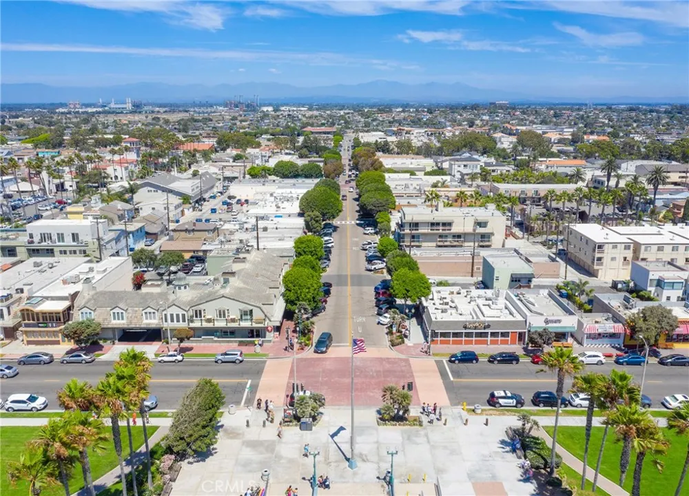 3550 Goldenrod Circle Seal Beach, CA 90740