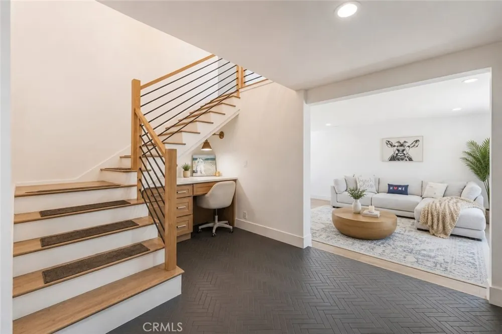 3550 Goldenrod Circle Seal Beach, CA 90740