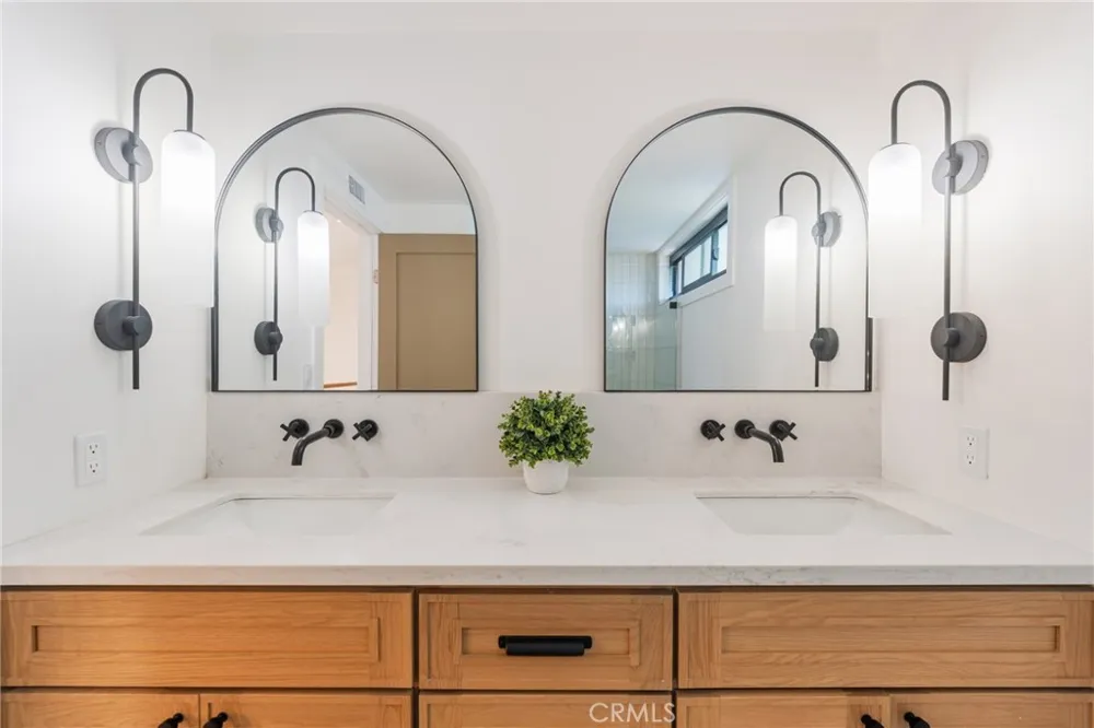 3550 Goldenrod Circle Seal Beach, CA 90740