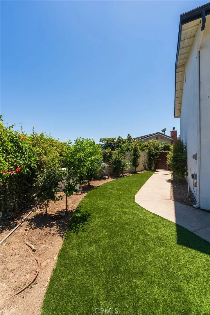 3550 Goldenrod Circle Seal Beach, CA 90740