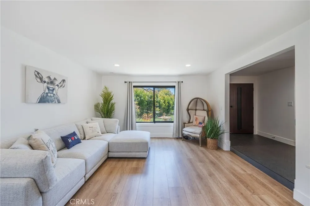 3550 Goldenrod Circle Seal Beach, CA 90740