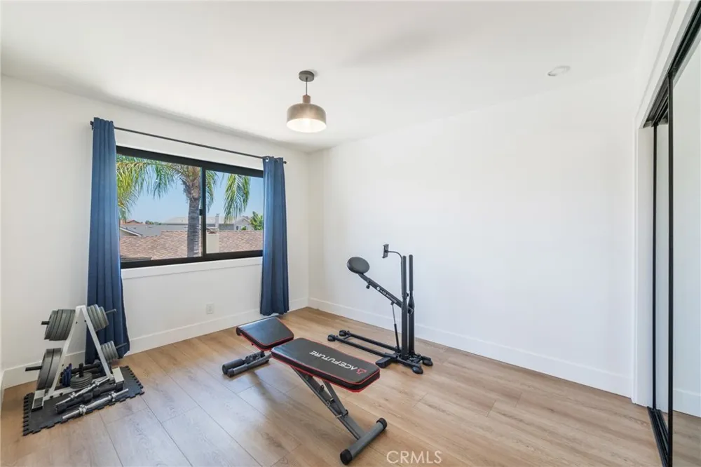 3550 Goldenrod Circle Seal Beach, CA 90740