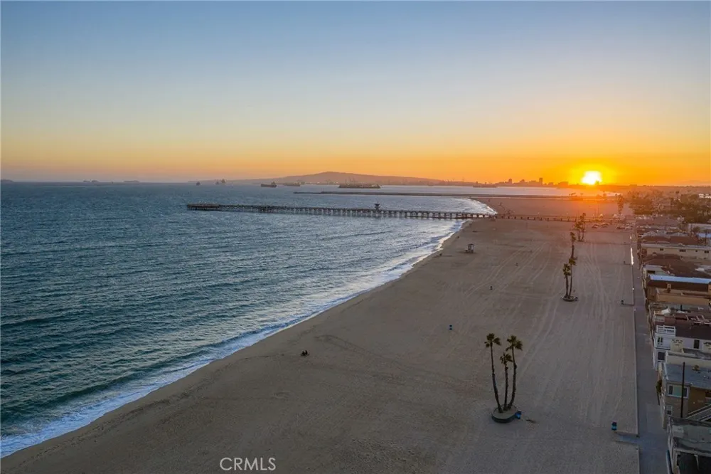 3550 Goldenrod Circle Seal Beach, CA 90740
