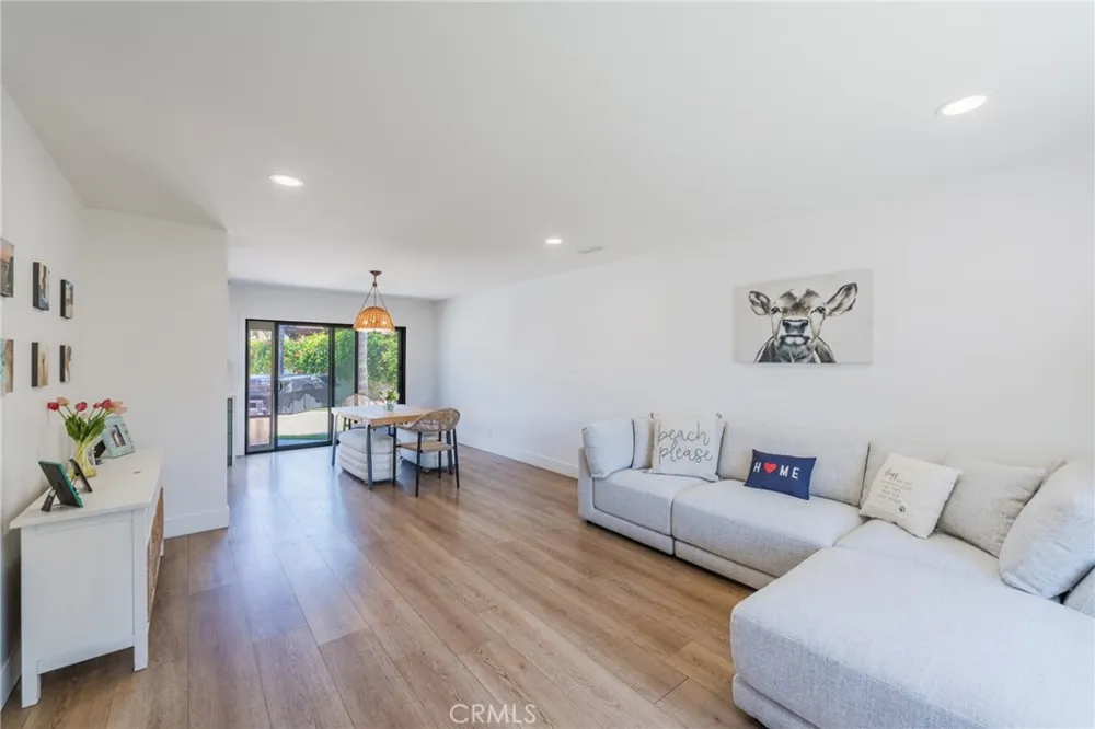 3550 Goldenrod Circle Seal Beach, CA 90740