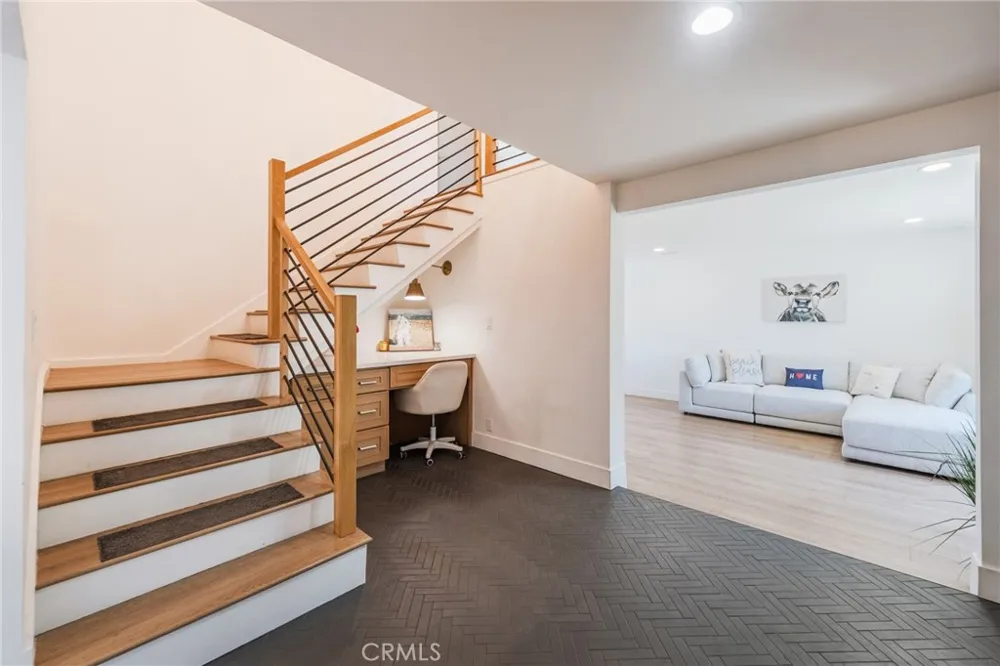 3550 Goldenrod Circle Seal Beach, CA 90740