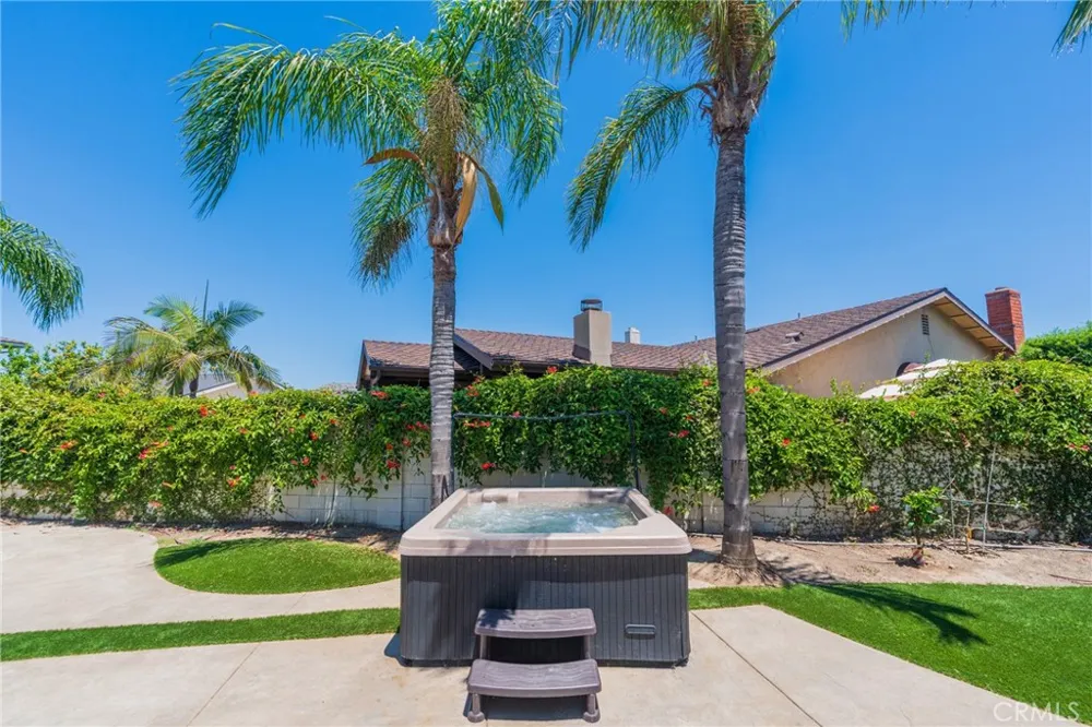 3550 Goldenrod Circle Seal Beach, CA 90740