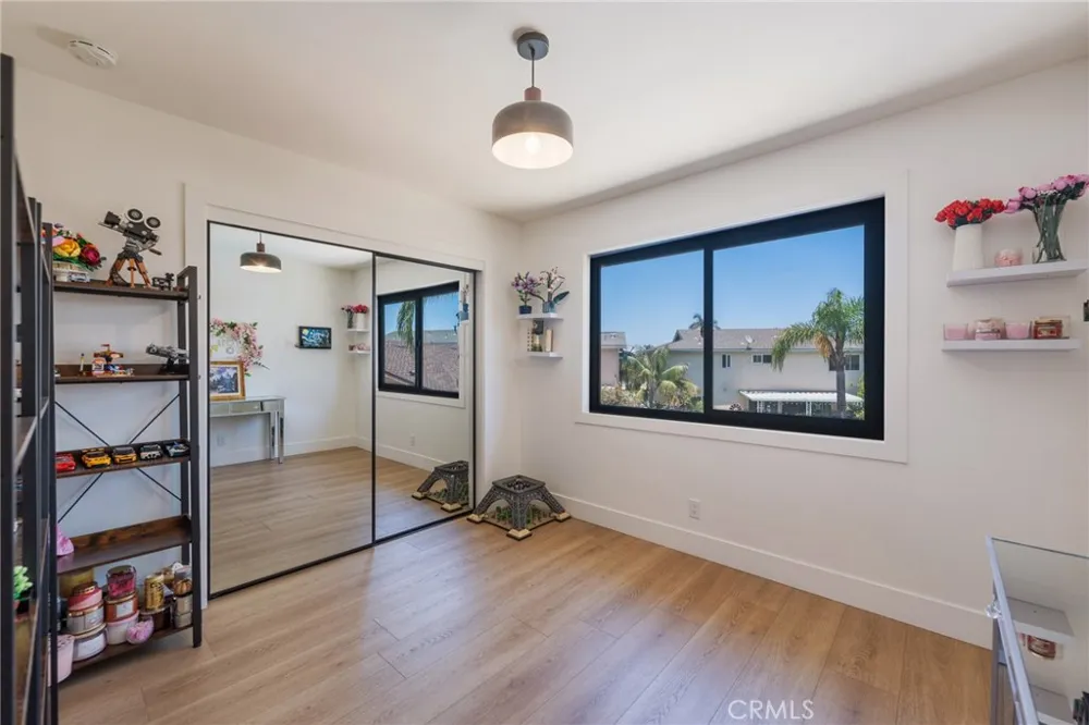 3550 Goldenrod Circle Seal Beach, CA 90740