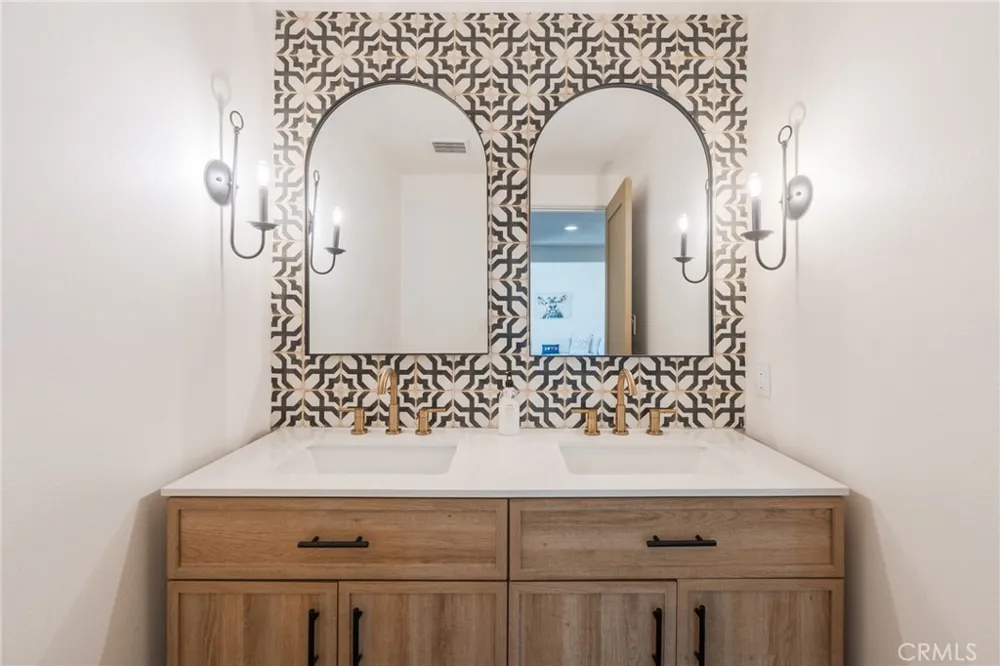 3550 Goldenrod Circle Seal Beach, CA 90740