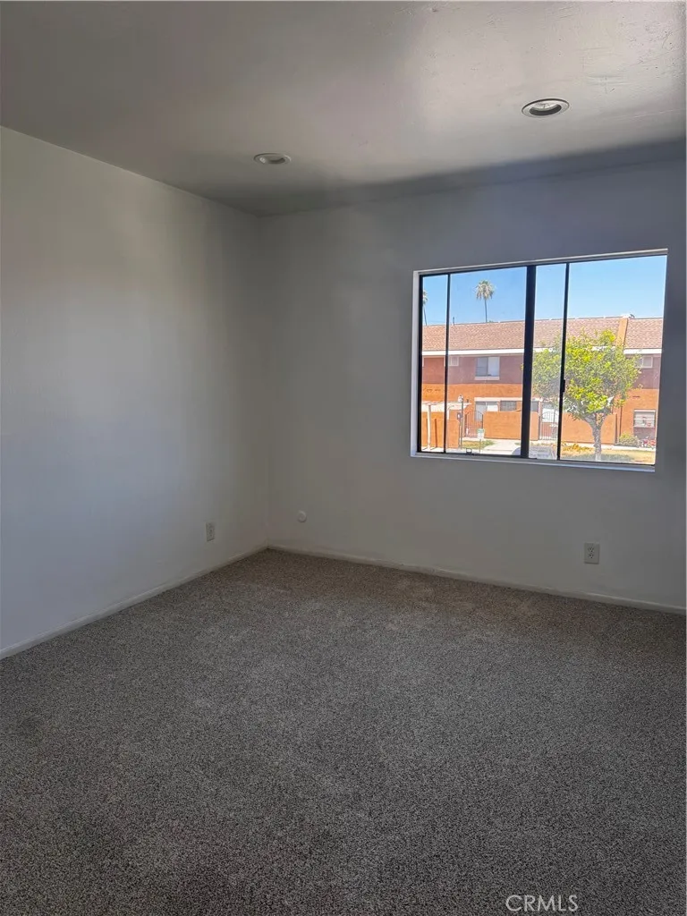 14033 Anderson Paramount, CA 90723