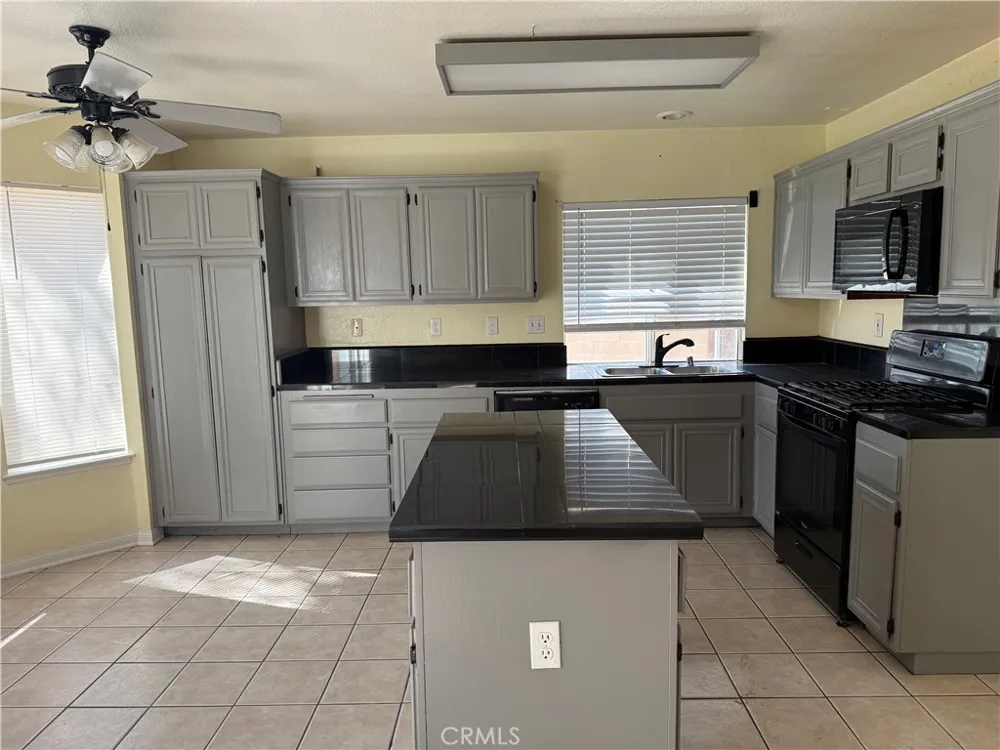828 Greenwich Court Hemet, CA 92545