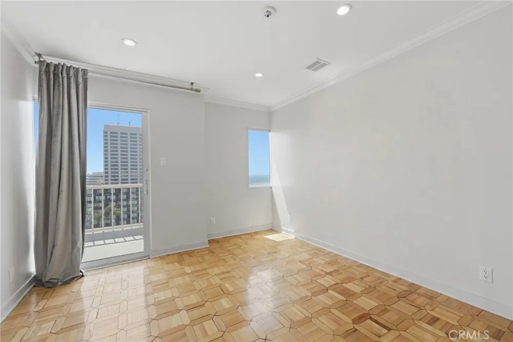 101 California #1104 Santa Monica, CA 90403