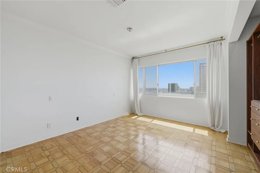 101 California #1104 Santa Monica, CA 90403