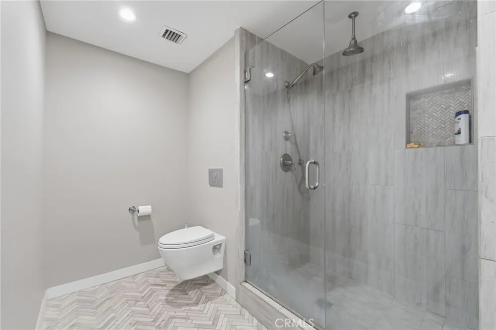 101 California #1104 Santa Monica, CA 90403