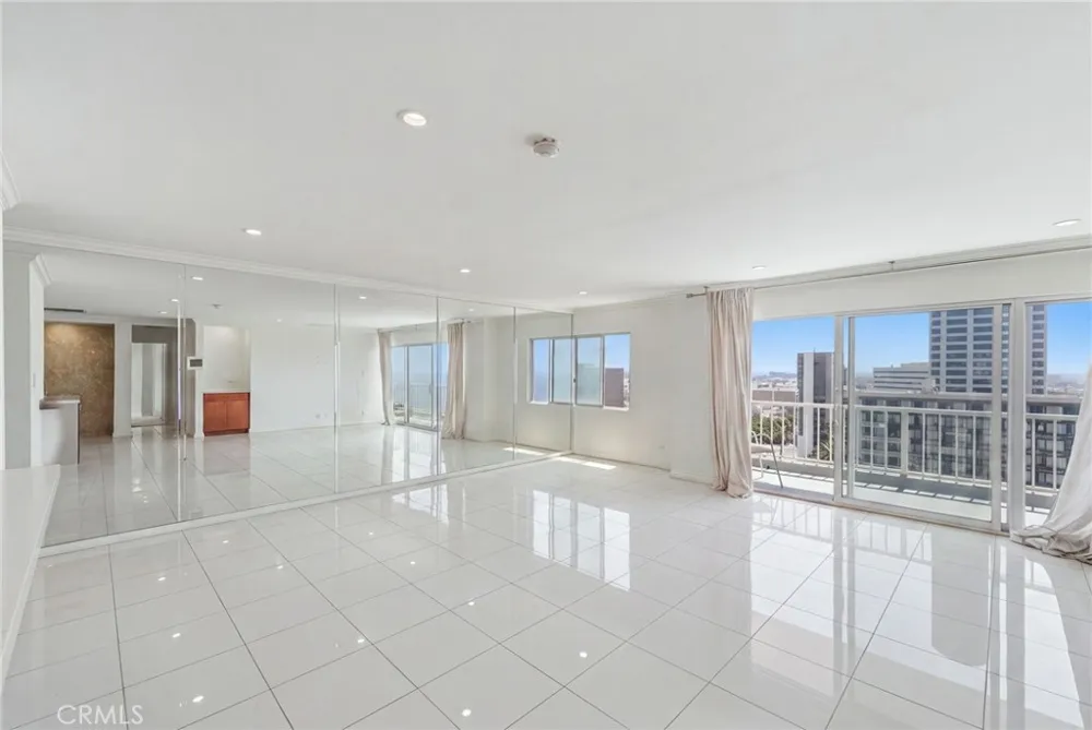 101 California #1104 Santa Monica, CA 90403