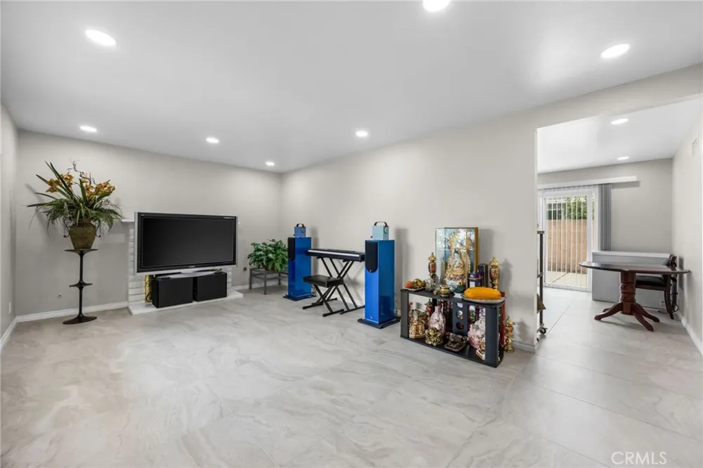 520 S Adria Anaheim, CA 92802