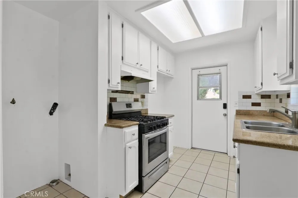 23201 Anchor Carson, CA 90745