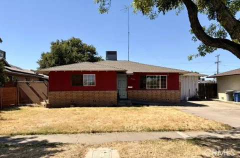 2581 E Gerard