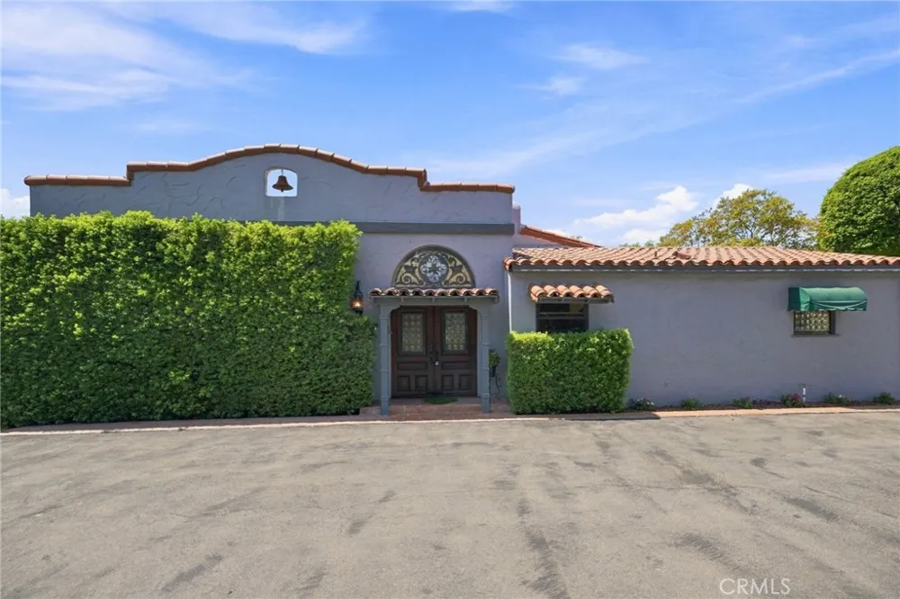 1324 E Chapman Orange, CA 92866