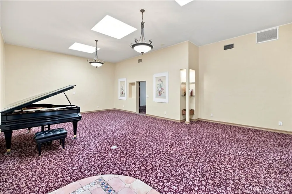 1324 E Chapman Orange, CA 92866