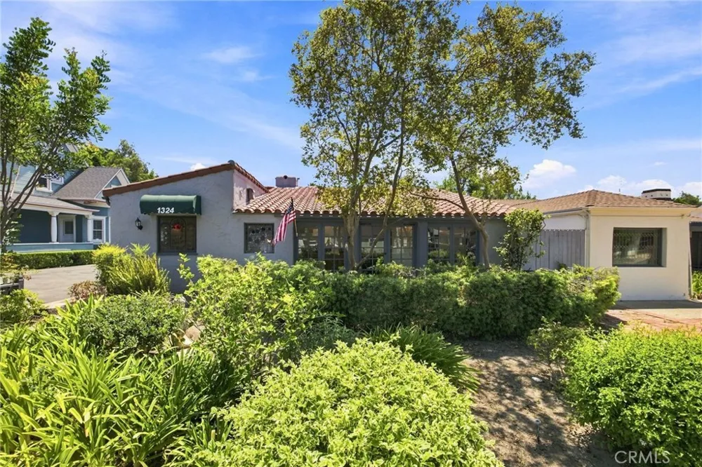 1324 E Chapman Orange, CA 92866