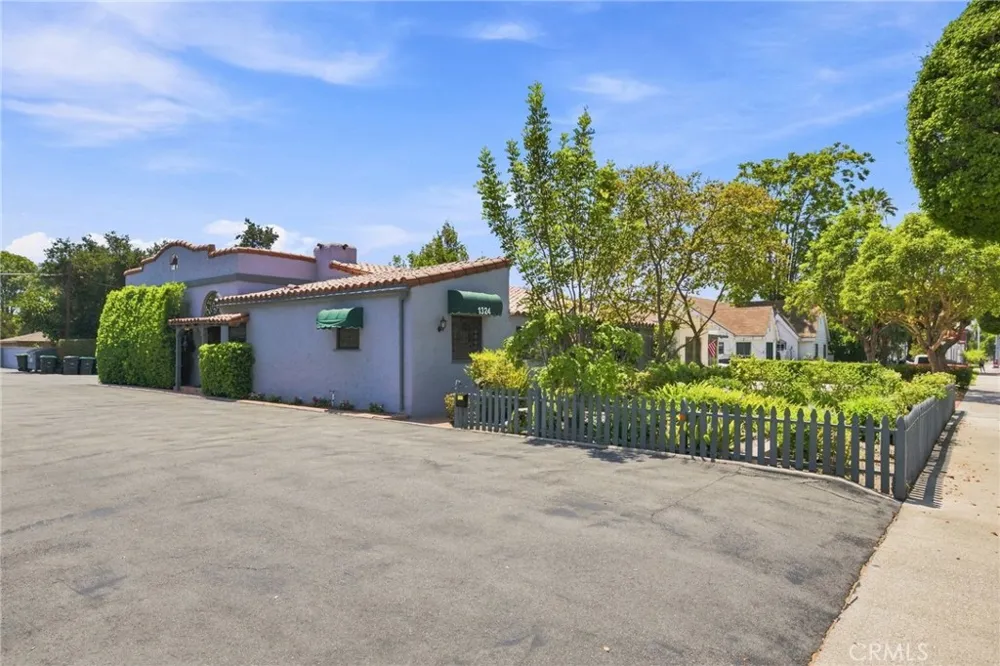 1324 E Chapman Orange, CA 92866