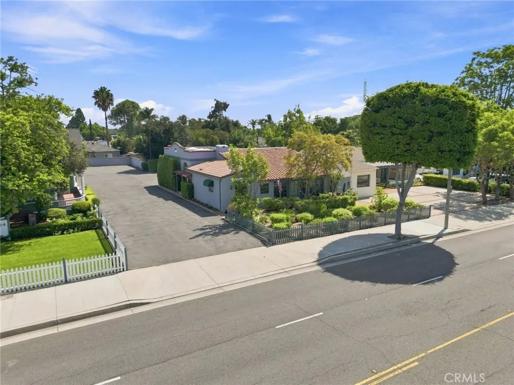 1324 E Chapman Orange, CA 92866