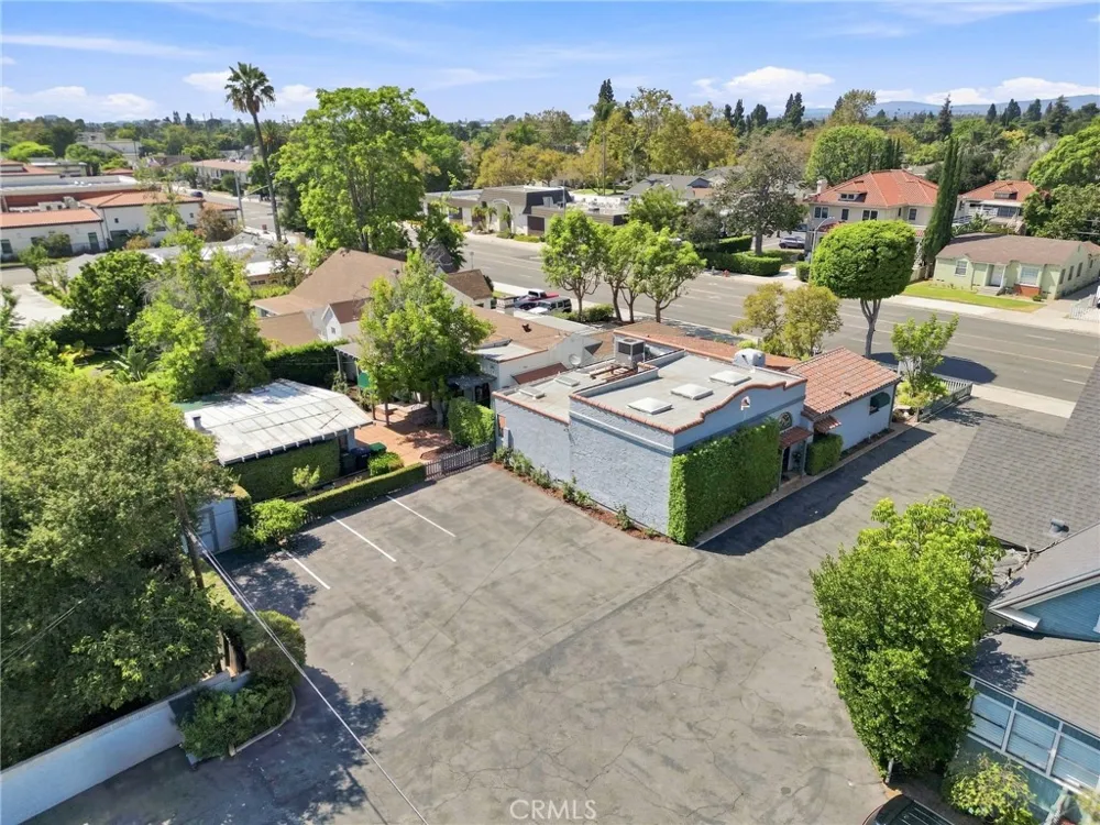 1324 E Chapman Orange, CA 92866
