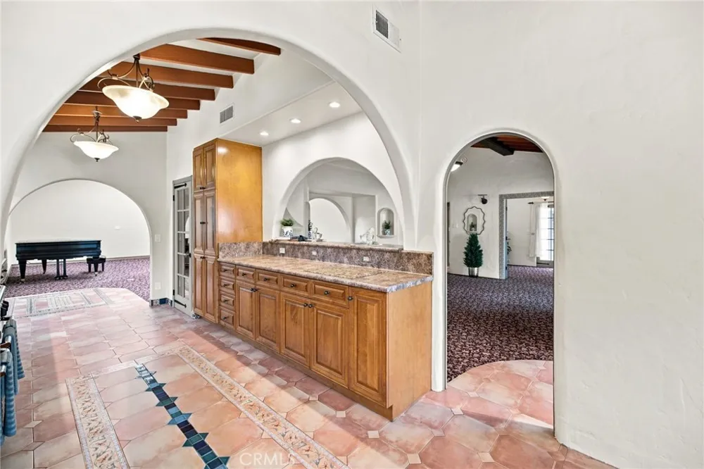 1324 E Chapman Orange, CA 92866