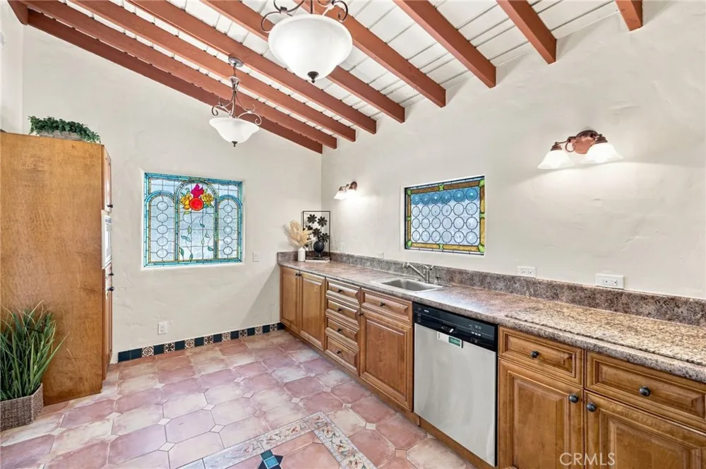1324 E Chapman Orange, CA 92866