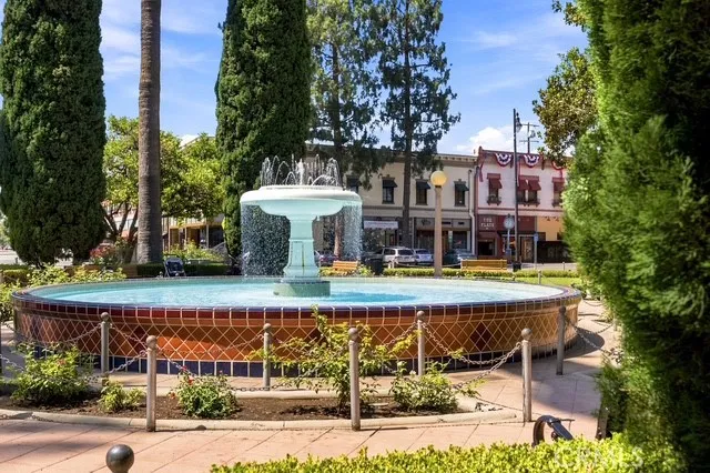 1324 E Chapman Orange, CA 92866