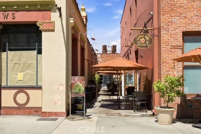 1324 E Chapman Orange, CA 92866