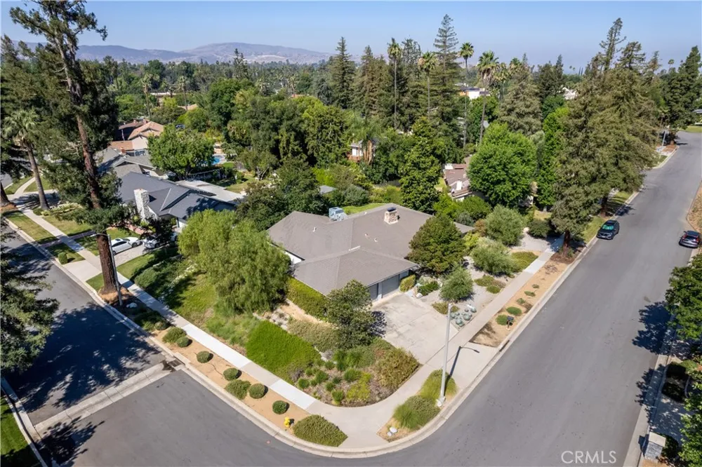 352 Campbell Avenue Redlands, CA 92373