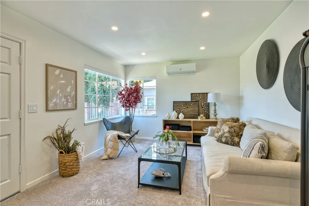 2531 Calmia Duarte, CA 91010