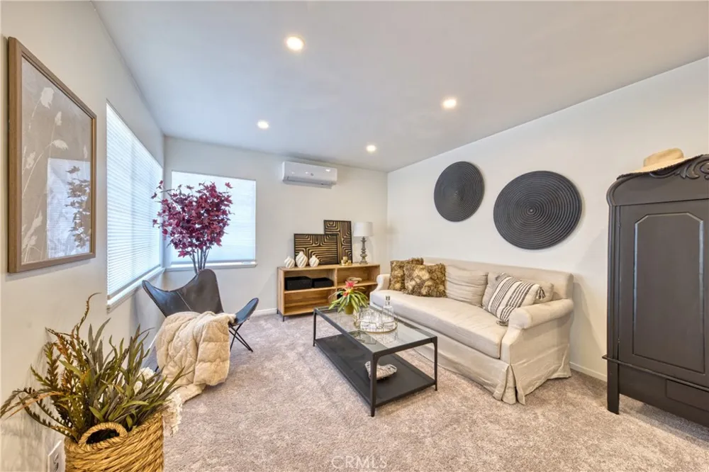 2531 Calmia Duarte, CA 91010
