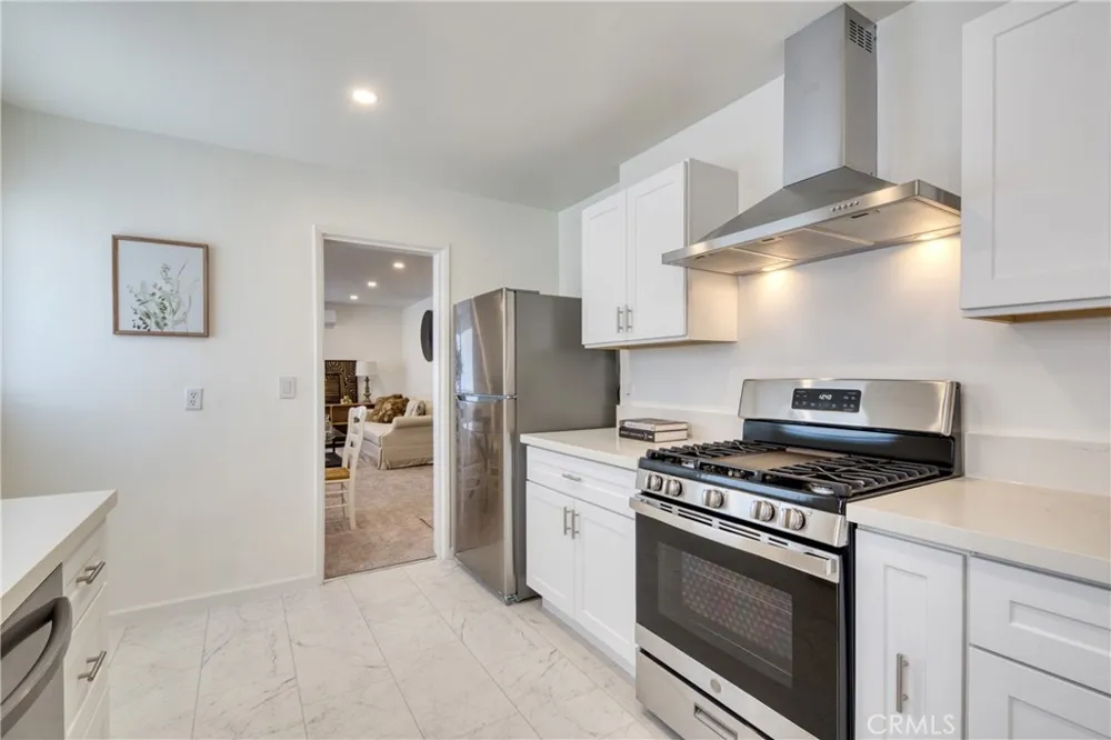 2531 Calmia Duarte, CA 91010