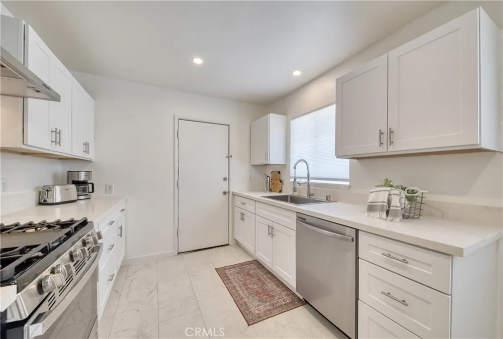 2531 Calmia Duarte, CA 91010