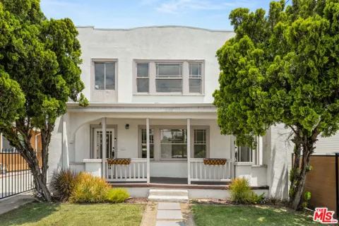 209 Avenue 57