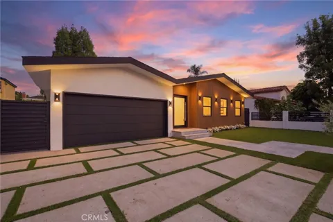 5016 Rubio Avenue